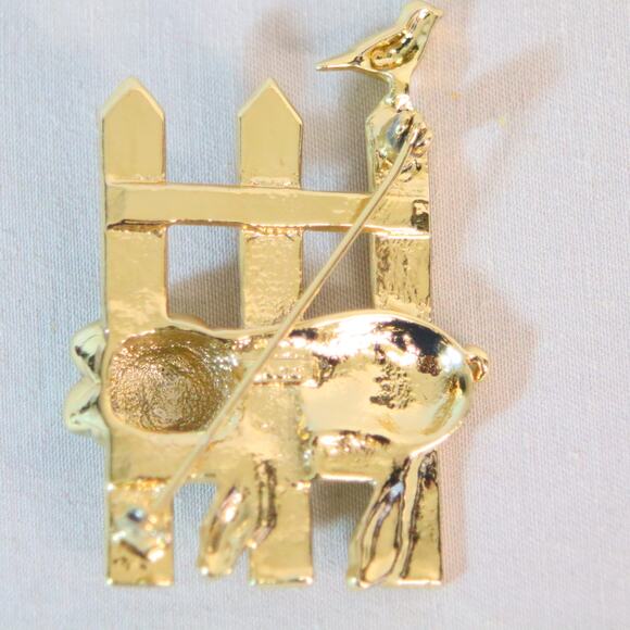 AJC Brooch Pig And Bird On Fence Gold Tone Metal - Picture 5 of 8
